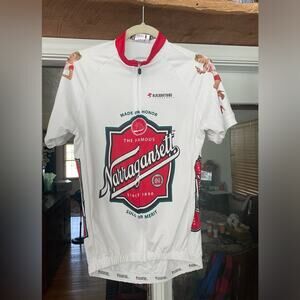 Betty Blackbottoms Narragansett women's cycling jersey